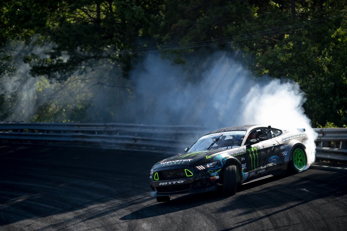 Ford Mustang дрифт