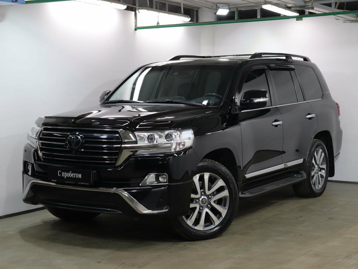 Toyota Land Cruiser 200 2017 черный