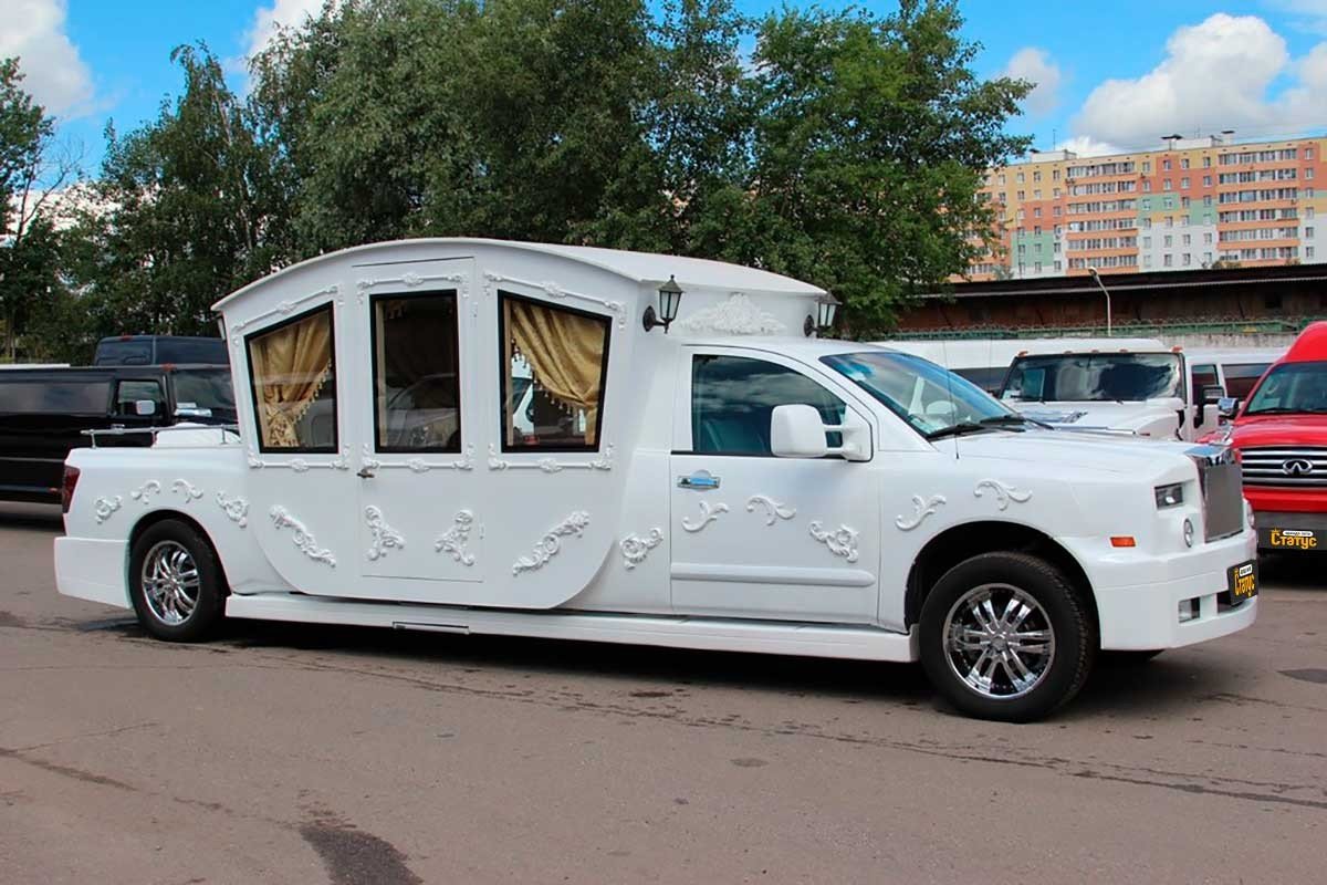 Лимузин карета Rolls Royce