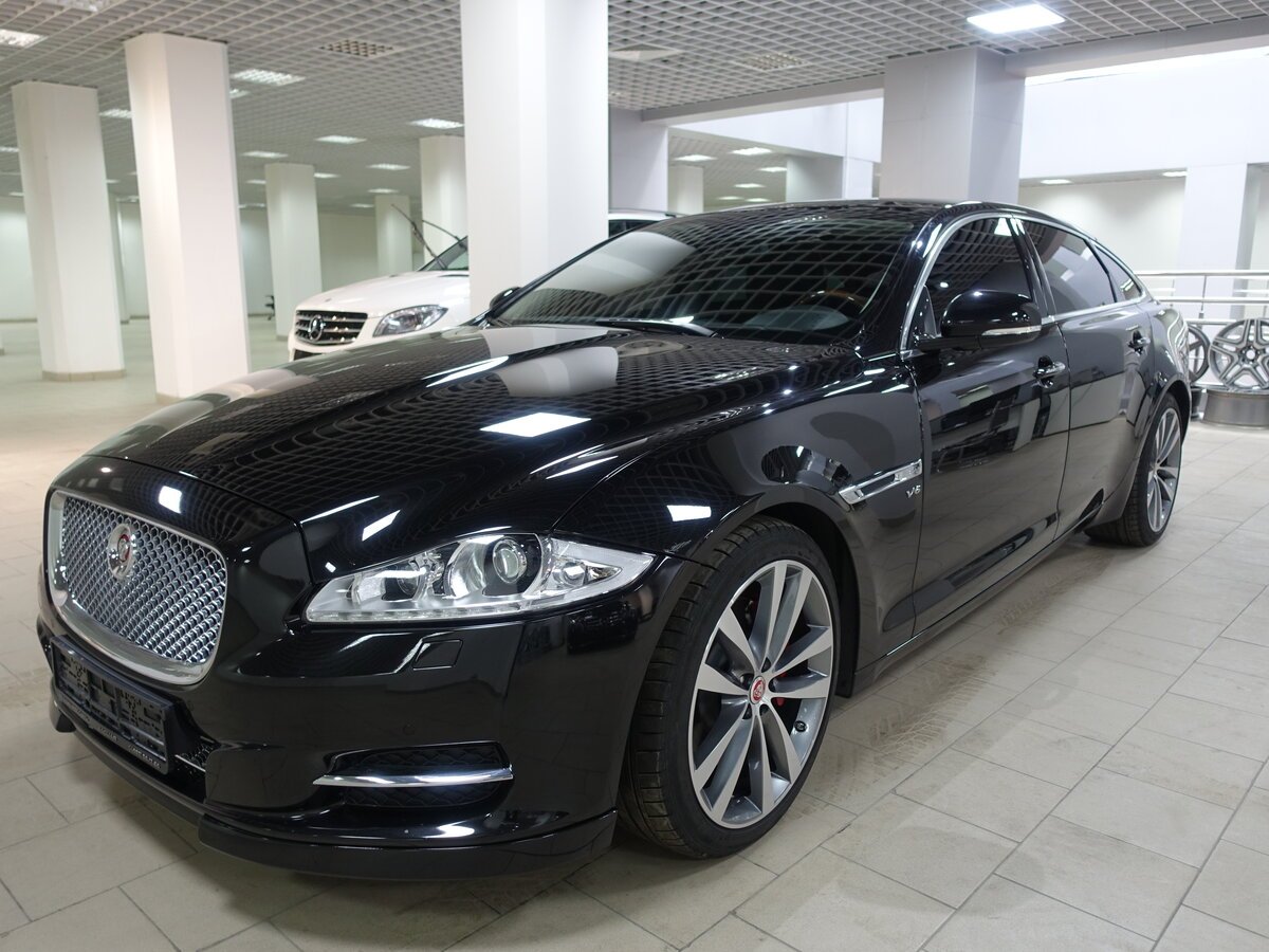 Ягуар XJ 2015 черный