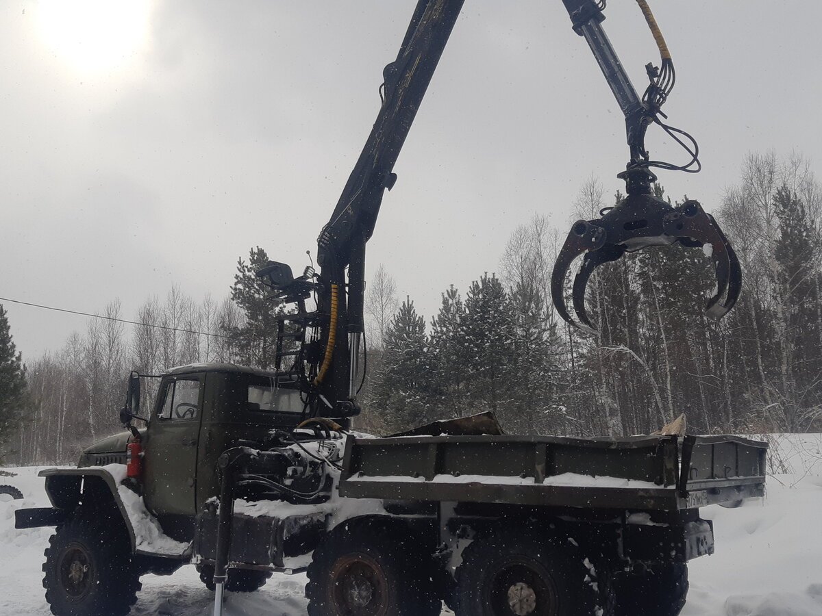 Передняя опора гидроманипулятора ОМТЛ 97 на Урал