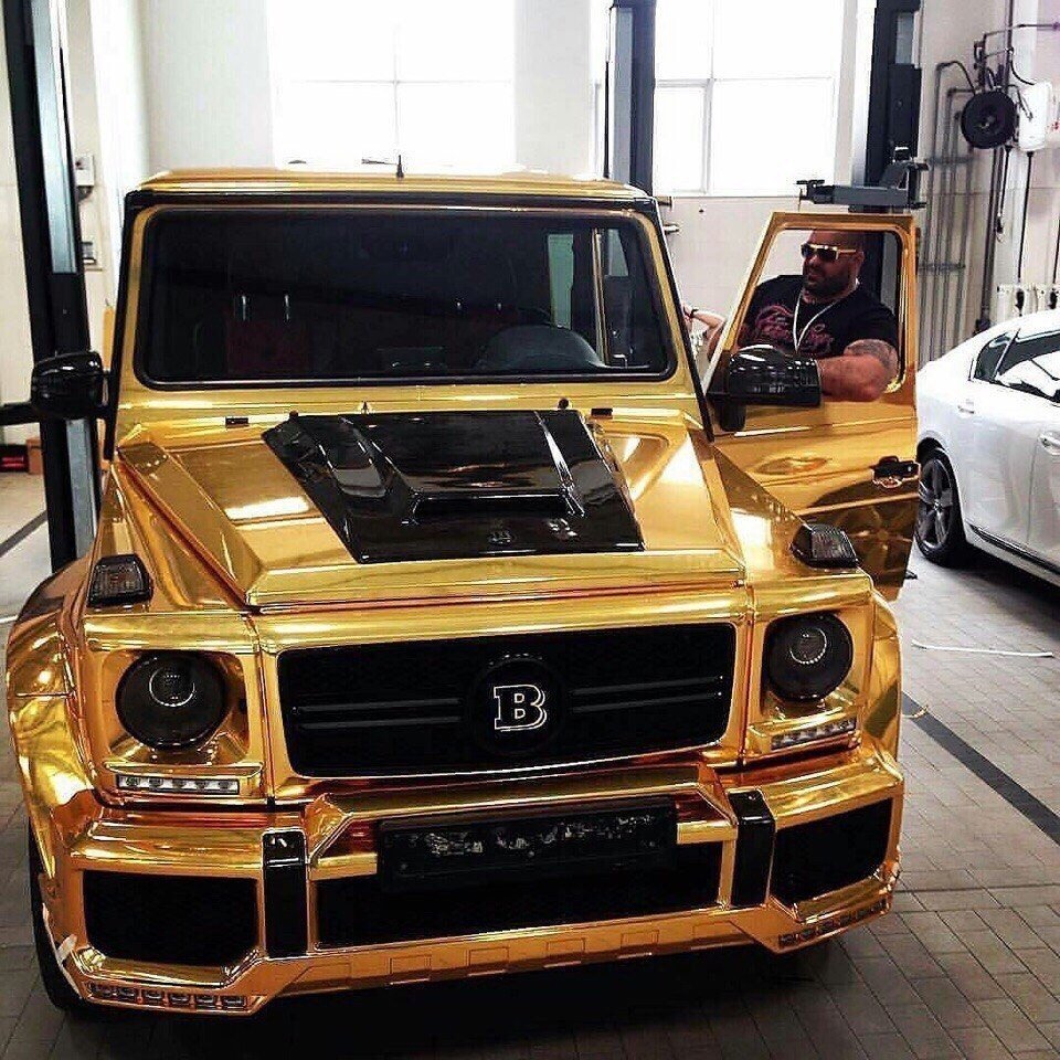 G63 AMG Brabus золотой