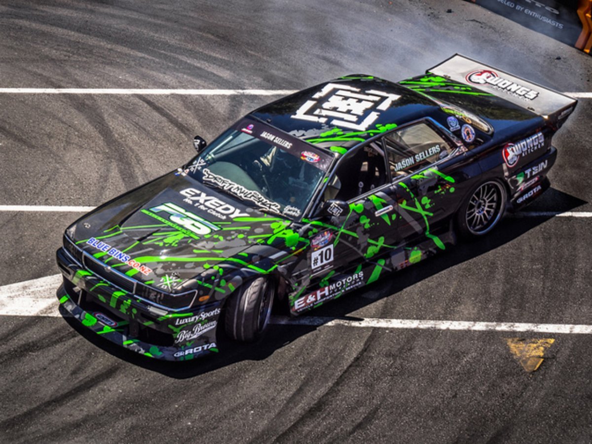 Nissan Laurel c33 livery