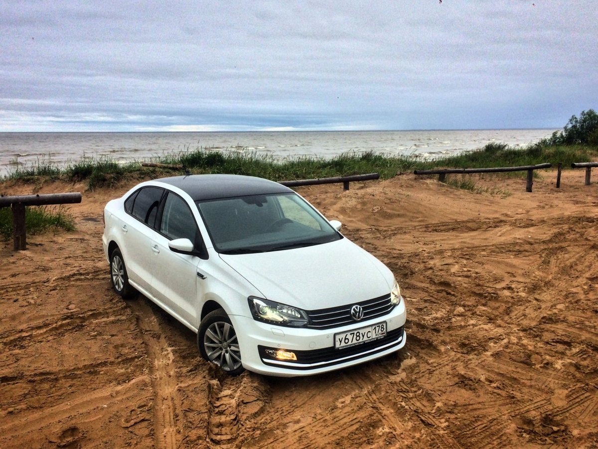 Volkswagen Polo sedan 1