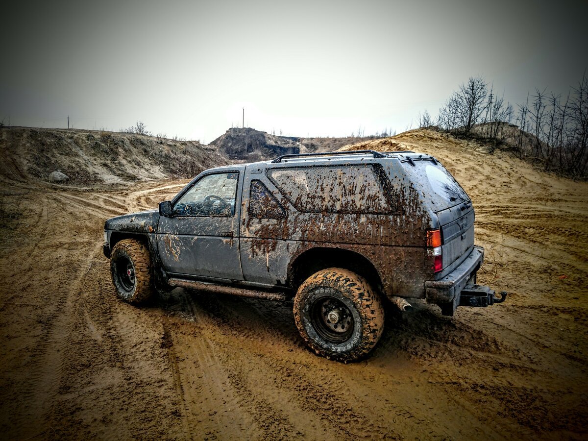Nissan Terrano 1