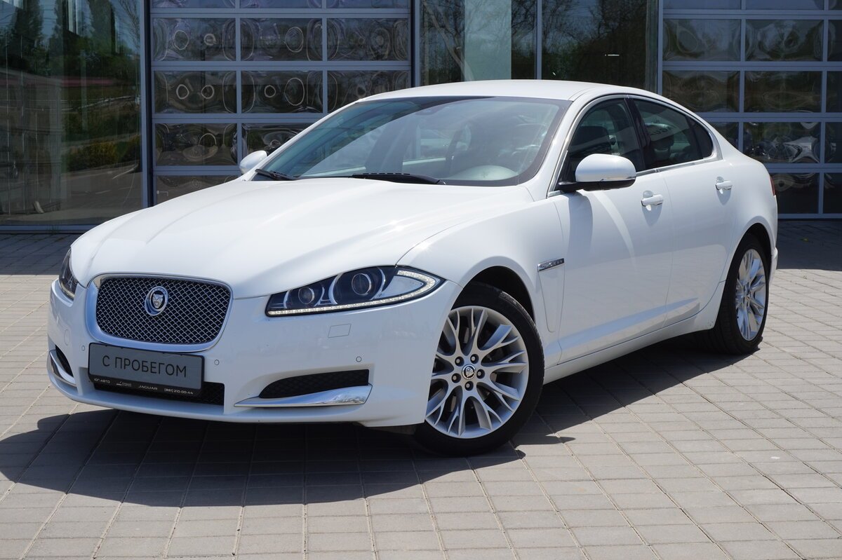 Jaguar XF 2013 белый