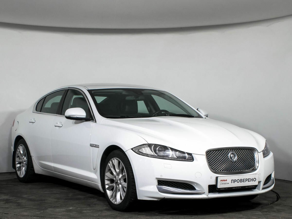 Jaguar XF 2.0 at, 2013