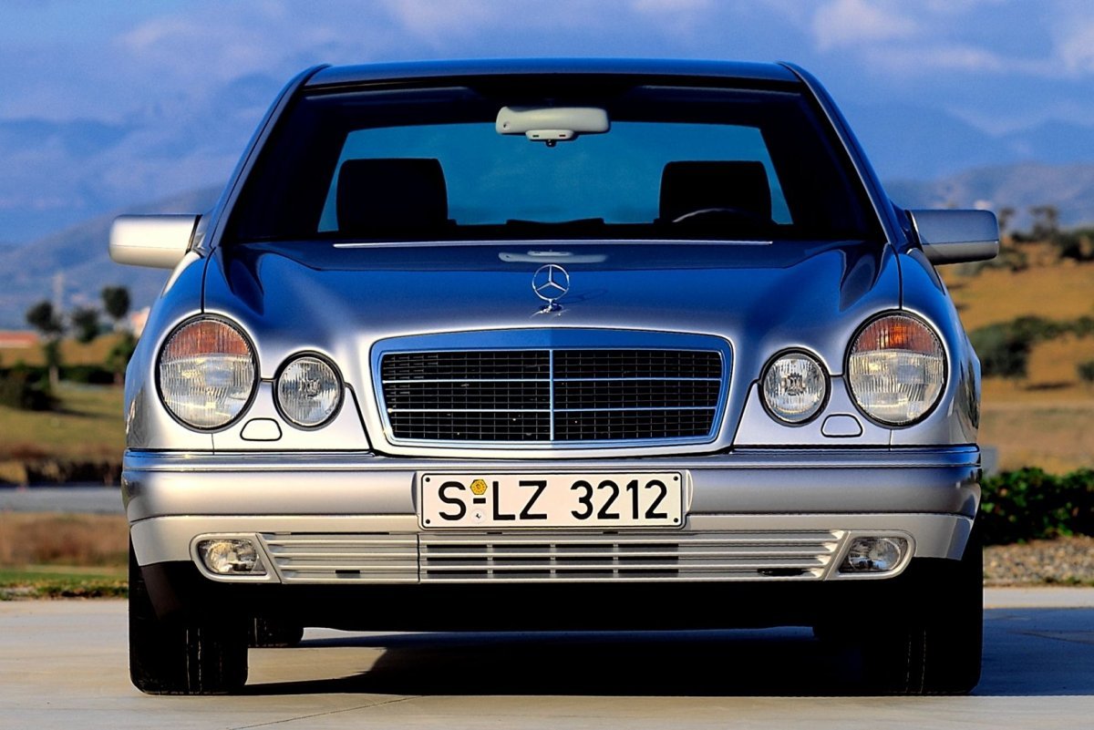Мерседес Бенц w210