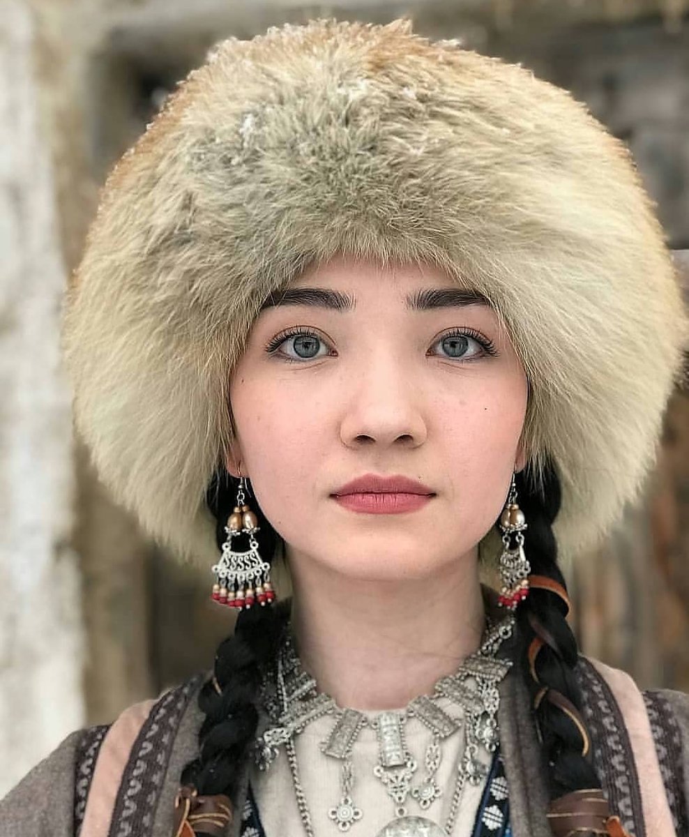 Хакасы внешность