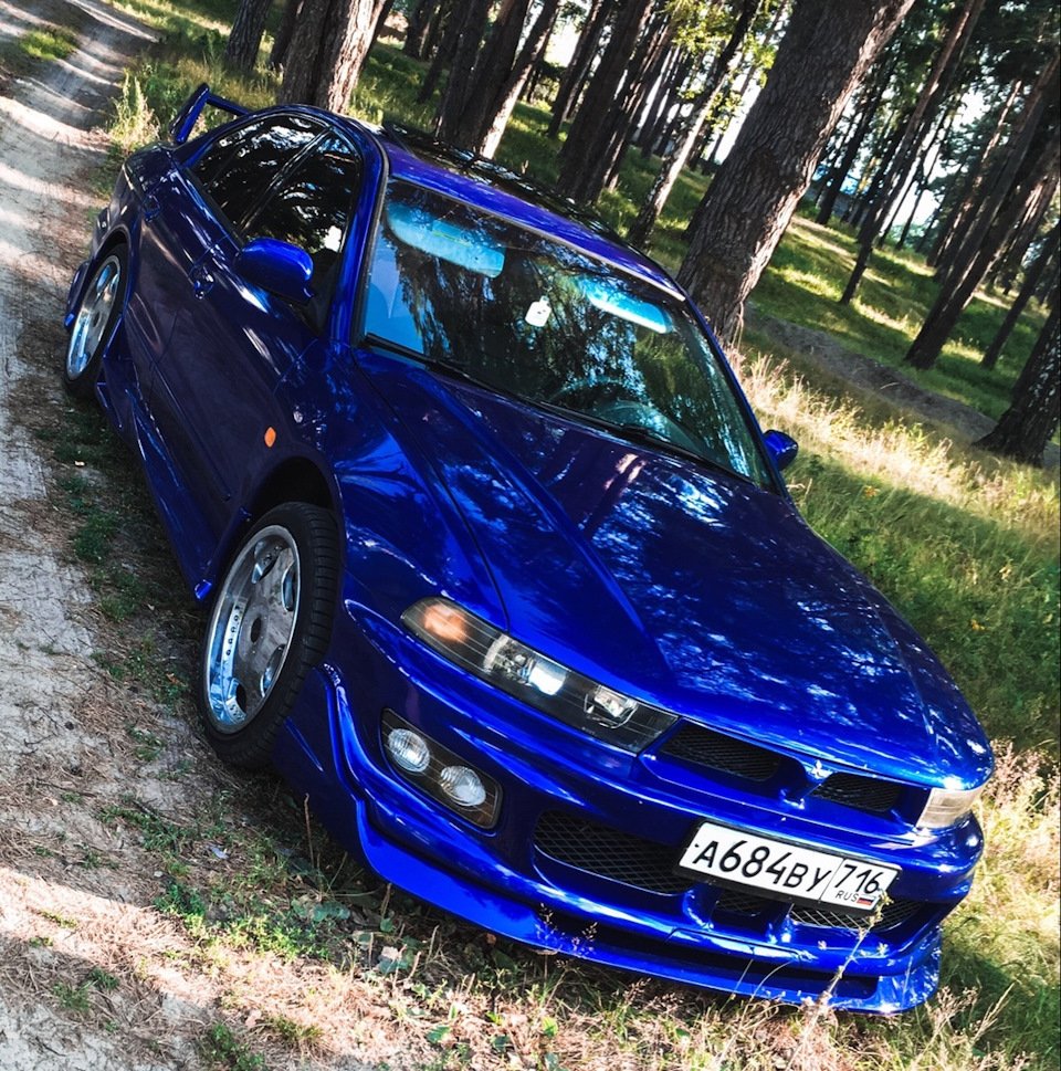 Mitsubishi Galant 8 синий