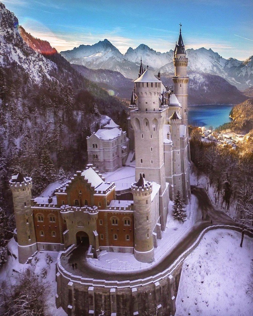 Самый красивый замак с УК рашениями