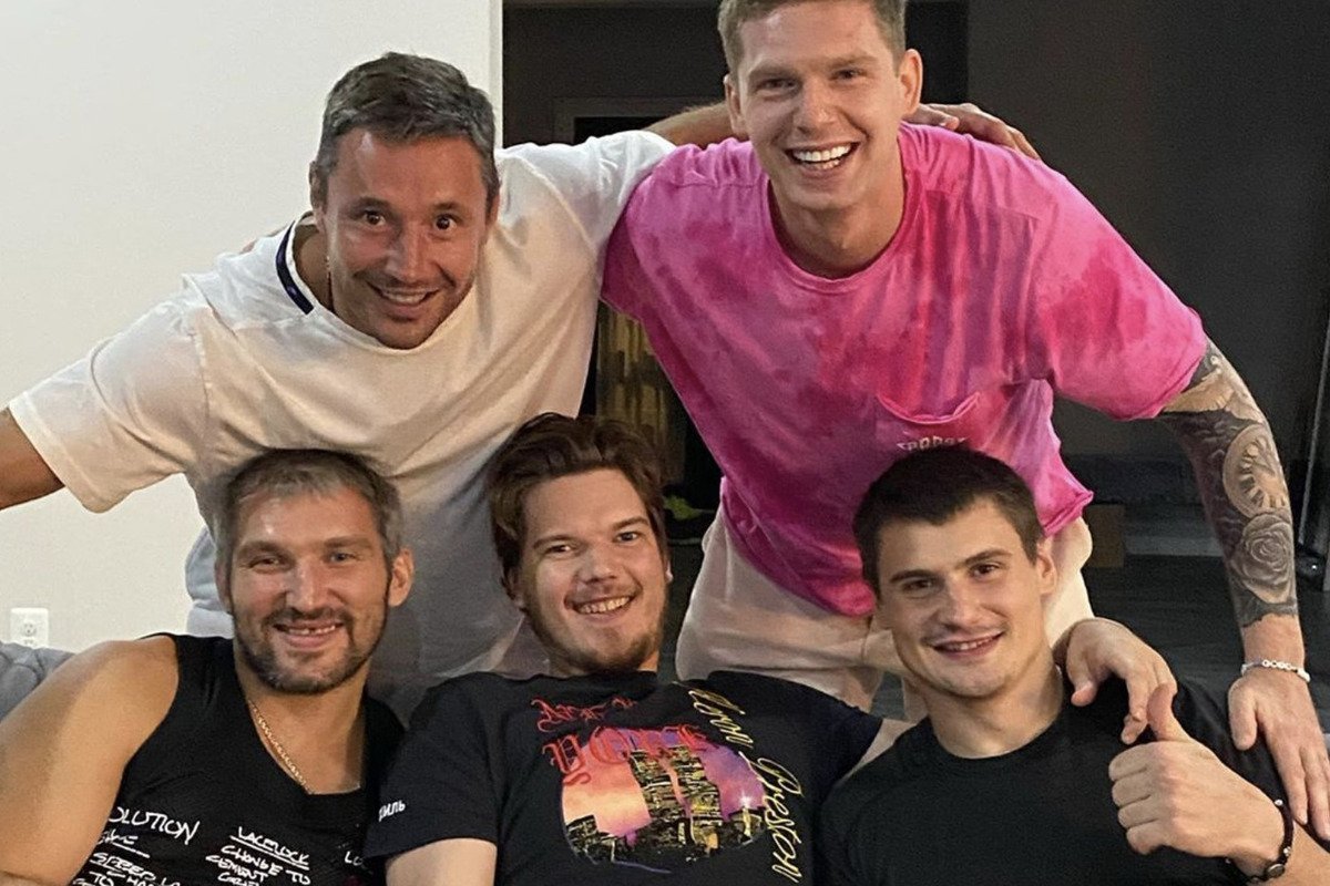 Дмитрий Орлов хоккеист жена