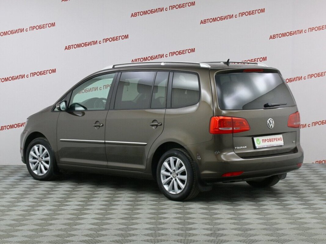 Volkswagen Touran 2012 года