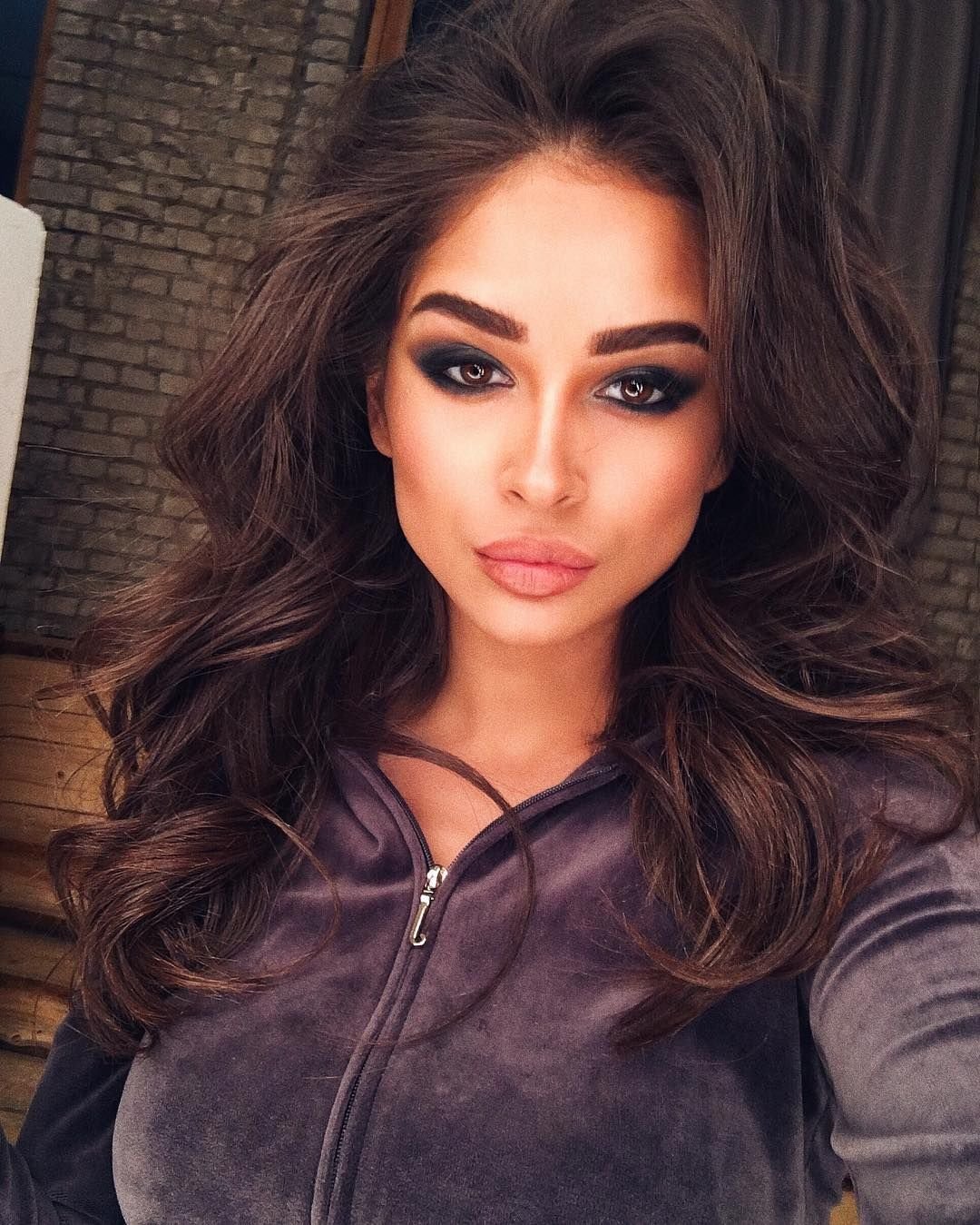 Причёски Алины Акиловой