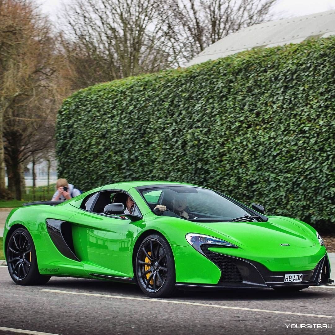 MCLAREN 650s зеленый