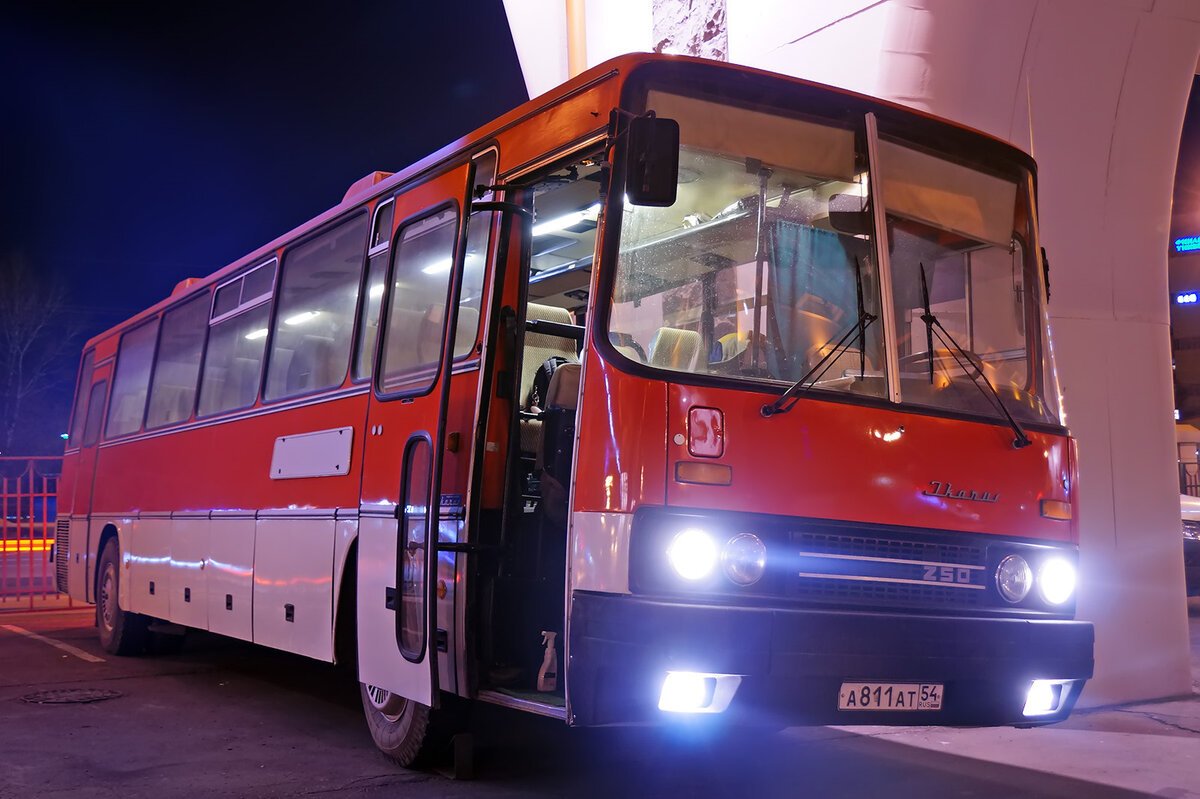 Ikarus 250