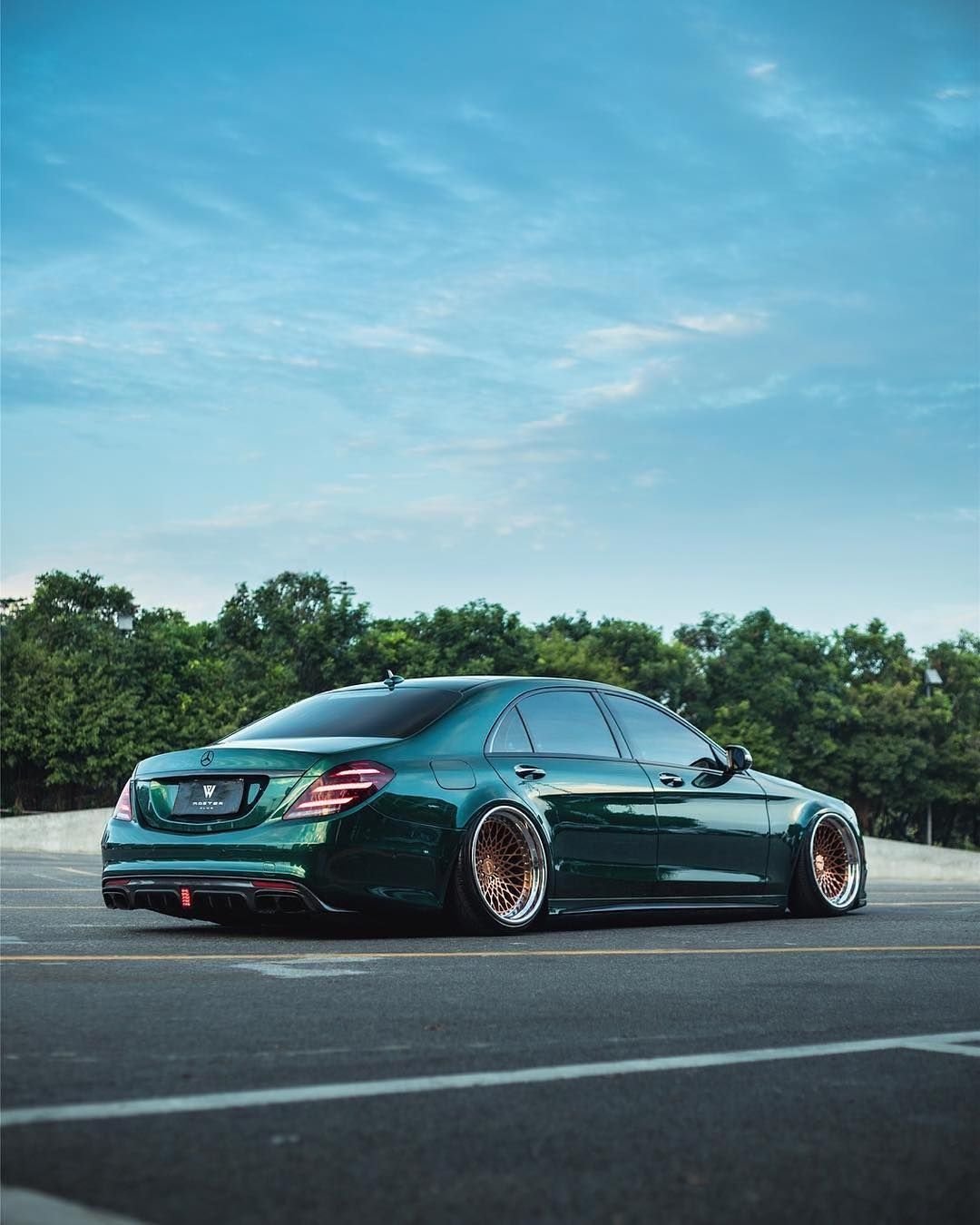 Mercedes Benz w222 stance Green