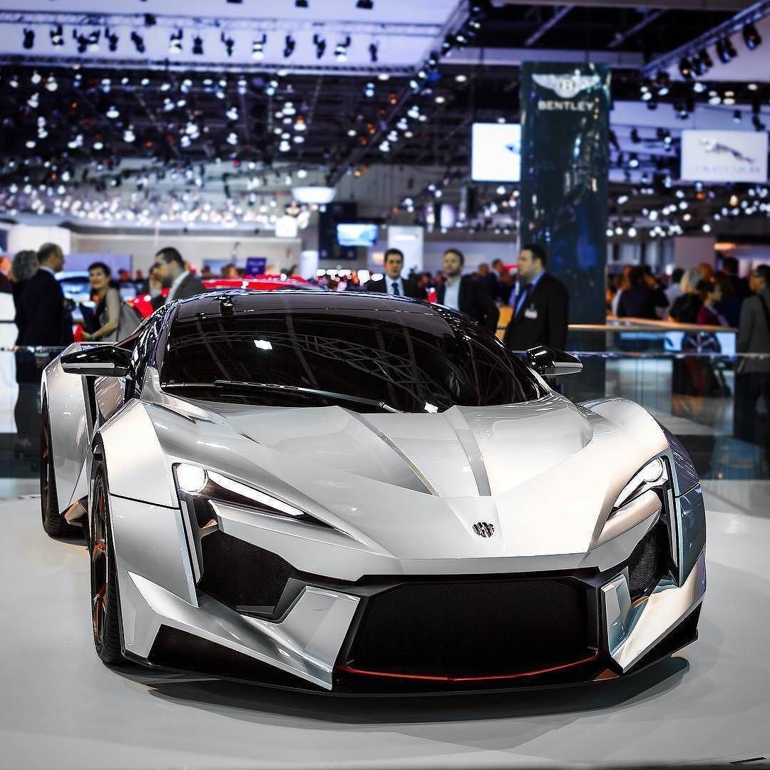 W Motors Lykan