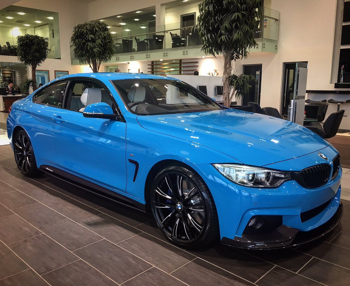 BMW 440 Mexico Blue