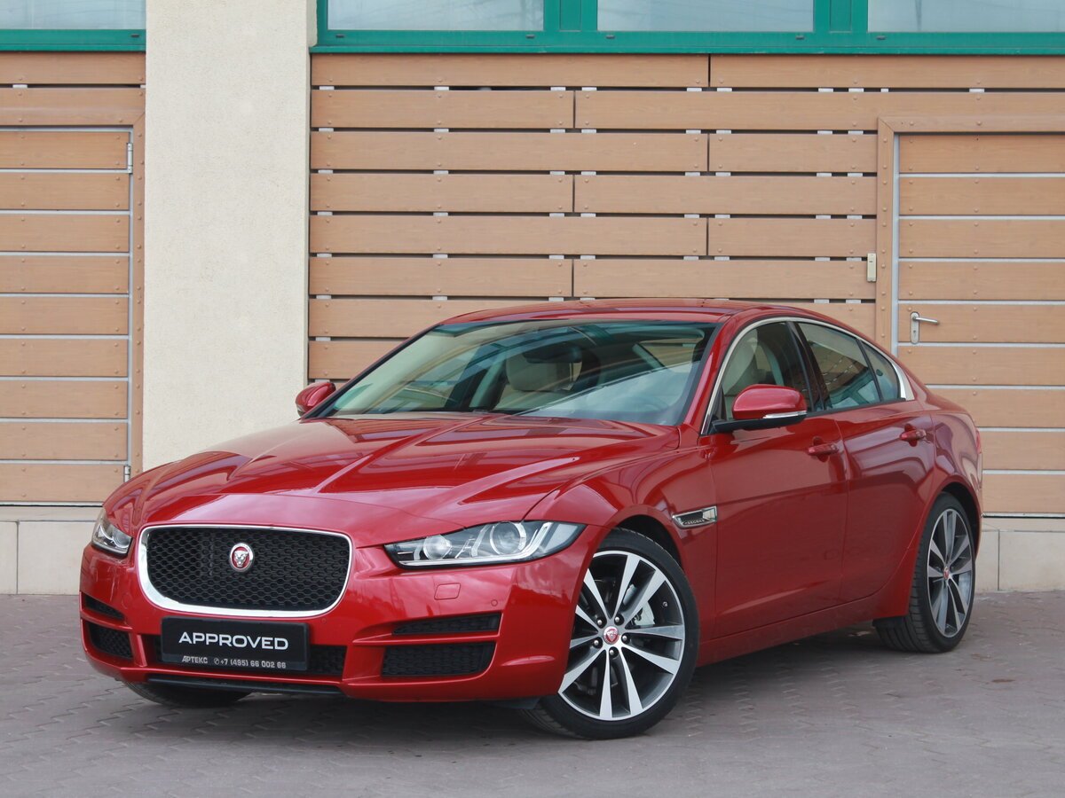 Jaguar xe 2016