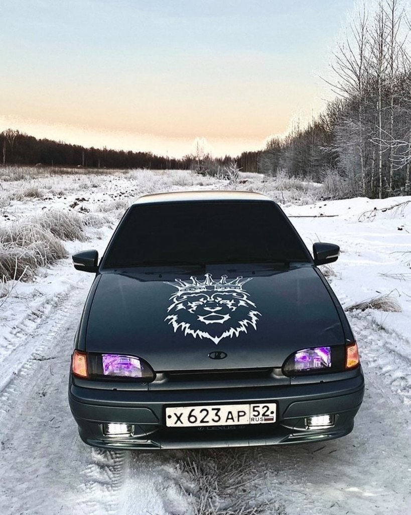 Затонированная машина