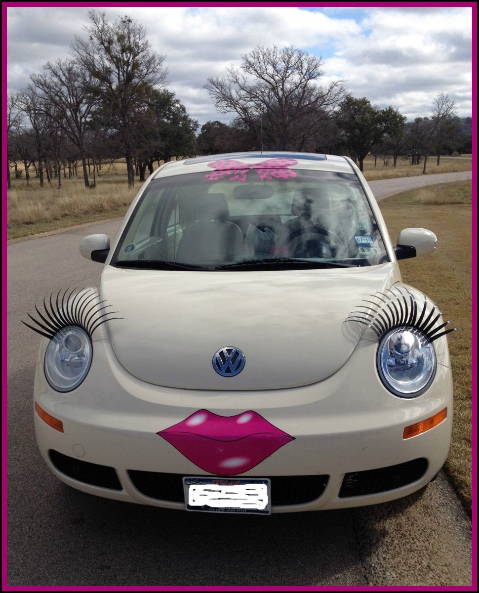 Volkswagen Beetle с ресничками