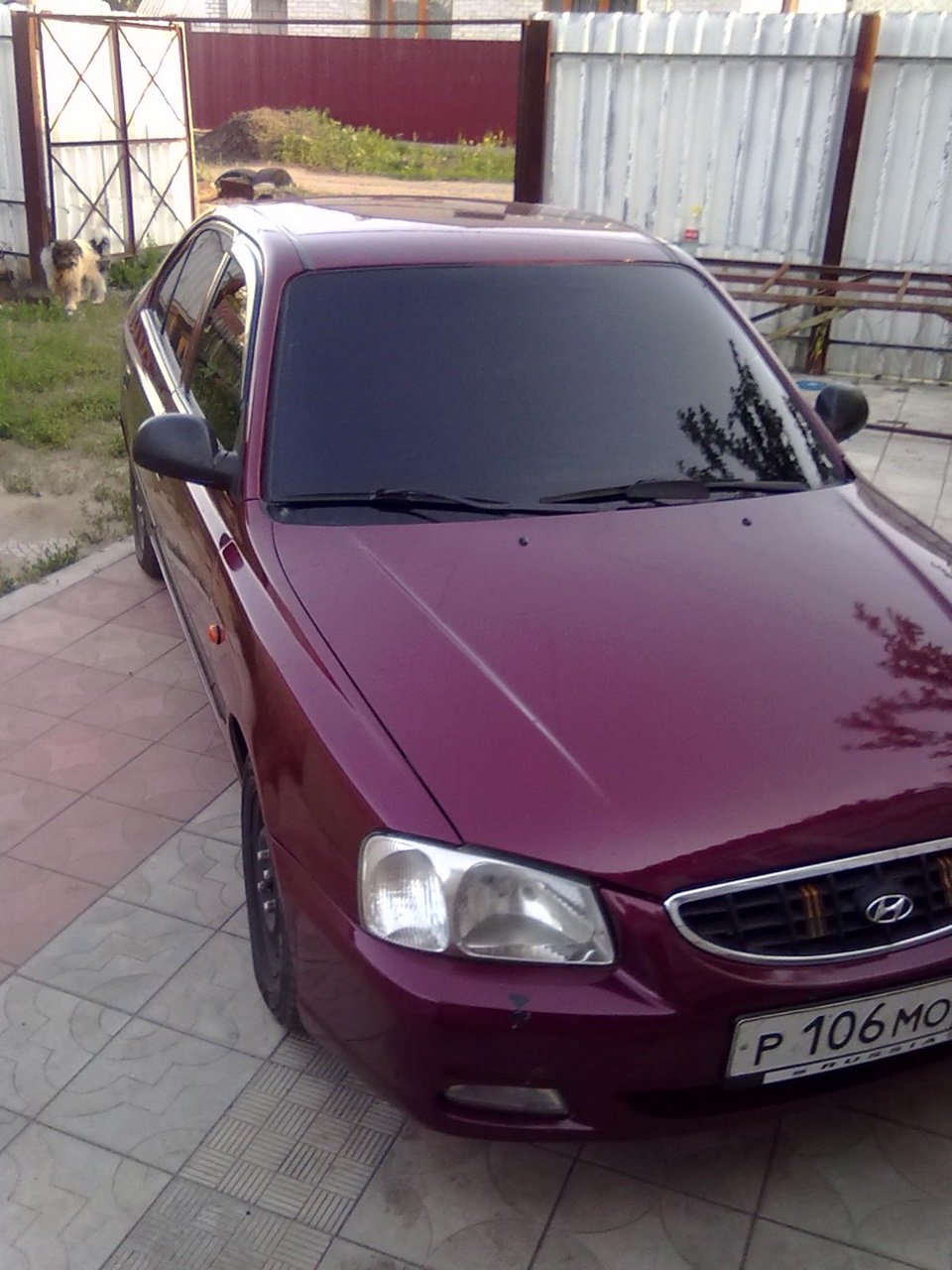 Hyundai Accent 2008 вишневый