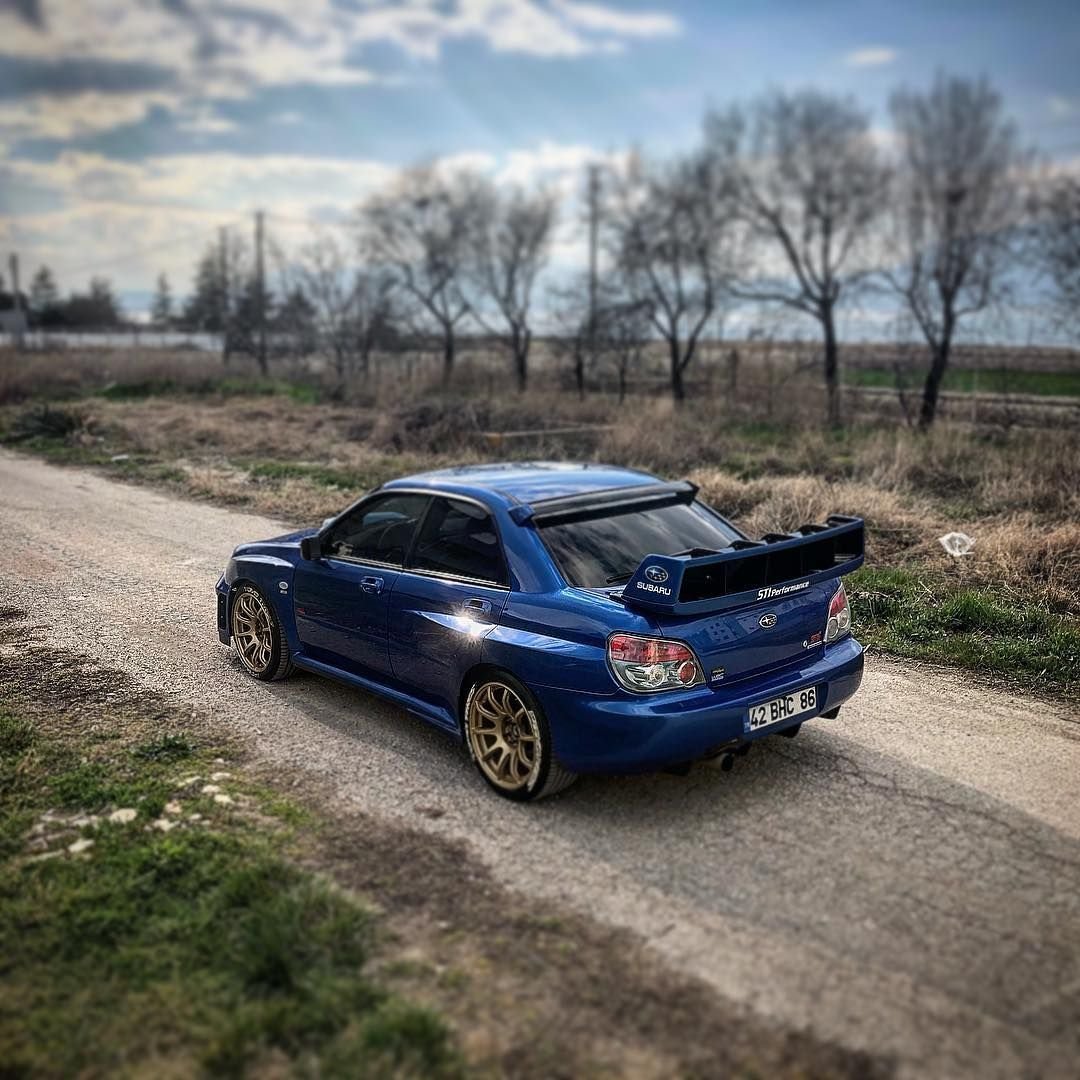 Субару Импреза WRX STI