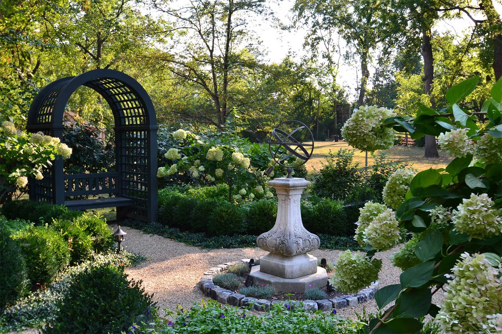З саду. Перголы в сады Англии. Англия английский ландшафтный парк сады фонтаны. Кеннеди Макрэ ландшафтный дизайнер.