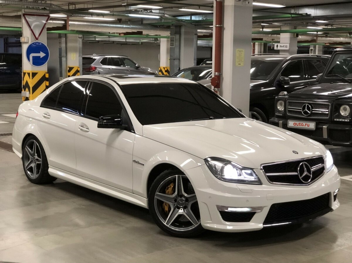 Mercedes Benz w204 AMG