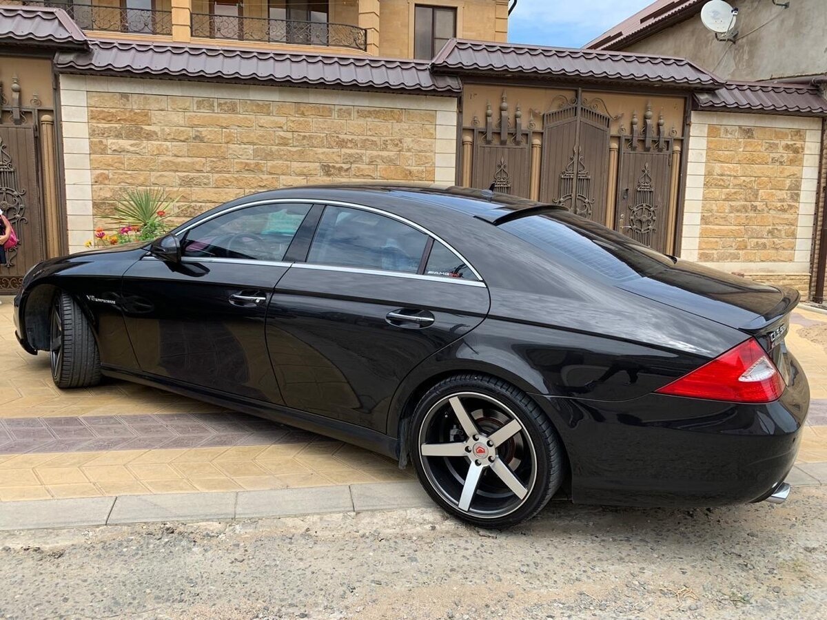 Мерседес банан CLS 500