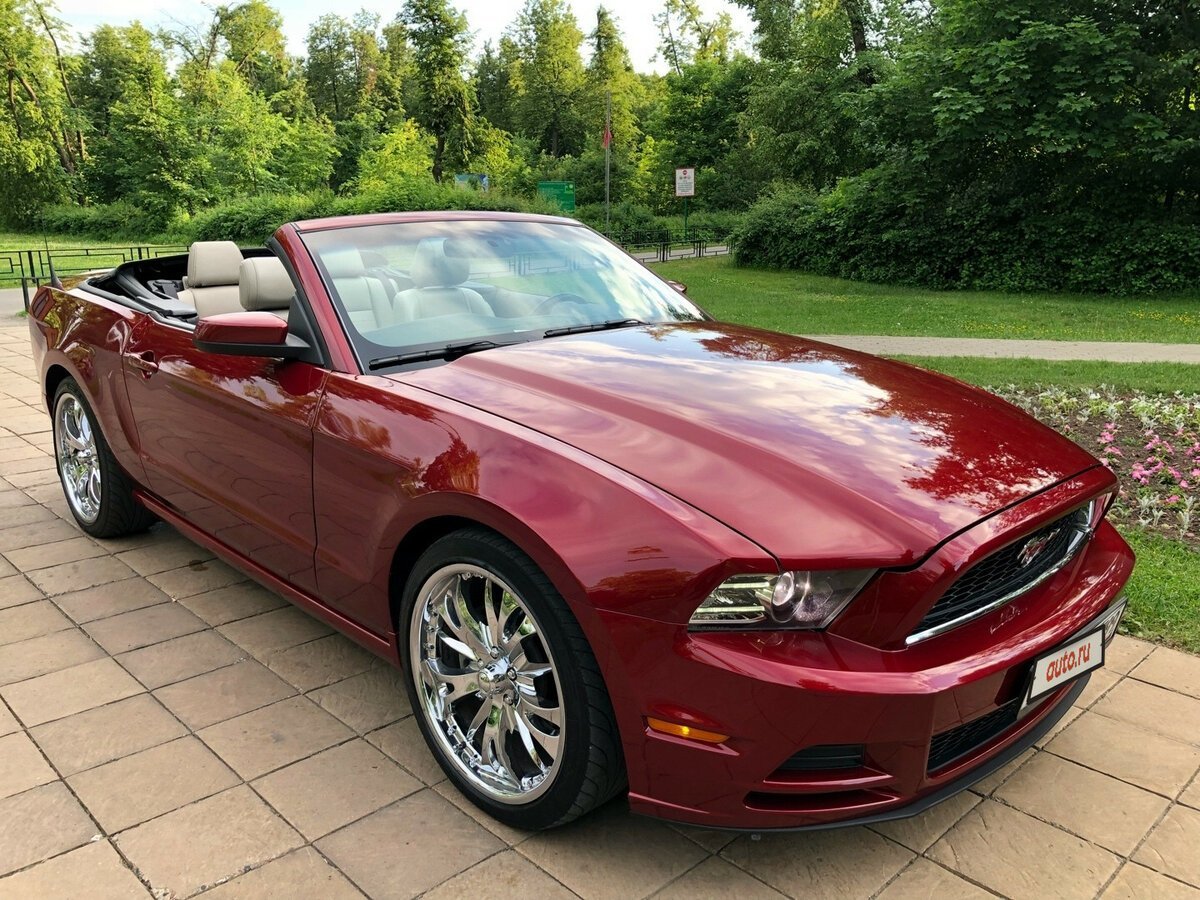 Ford Мустанг кабриолет