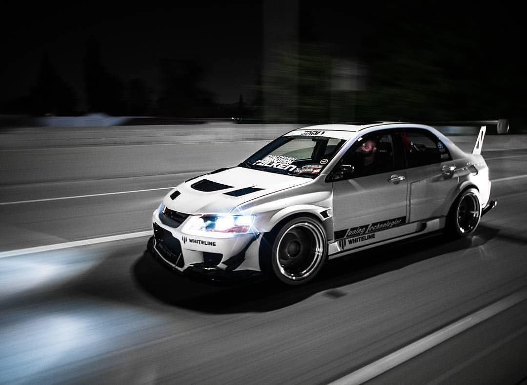 Mitsubishi Lancer Evolution EVO дрифт
