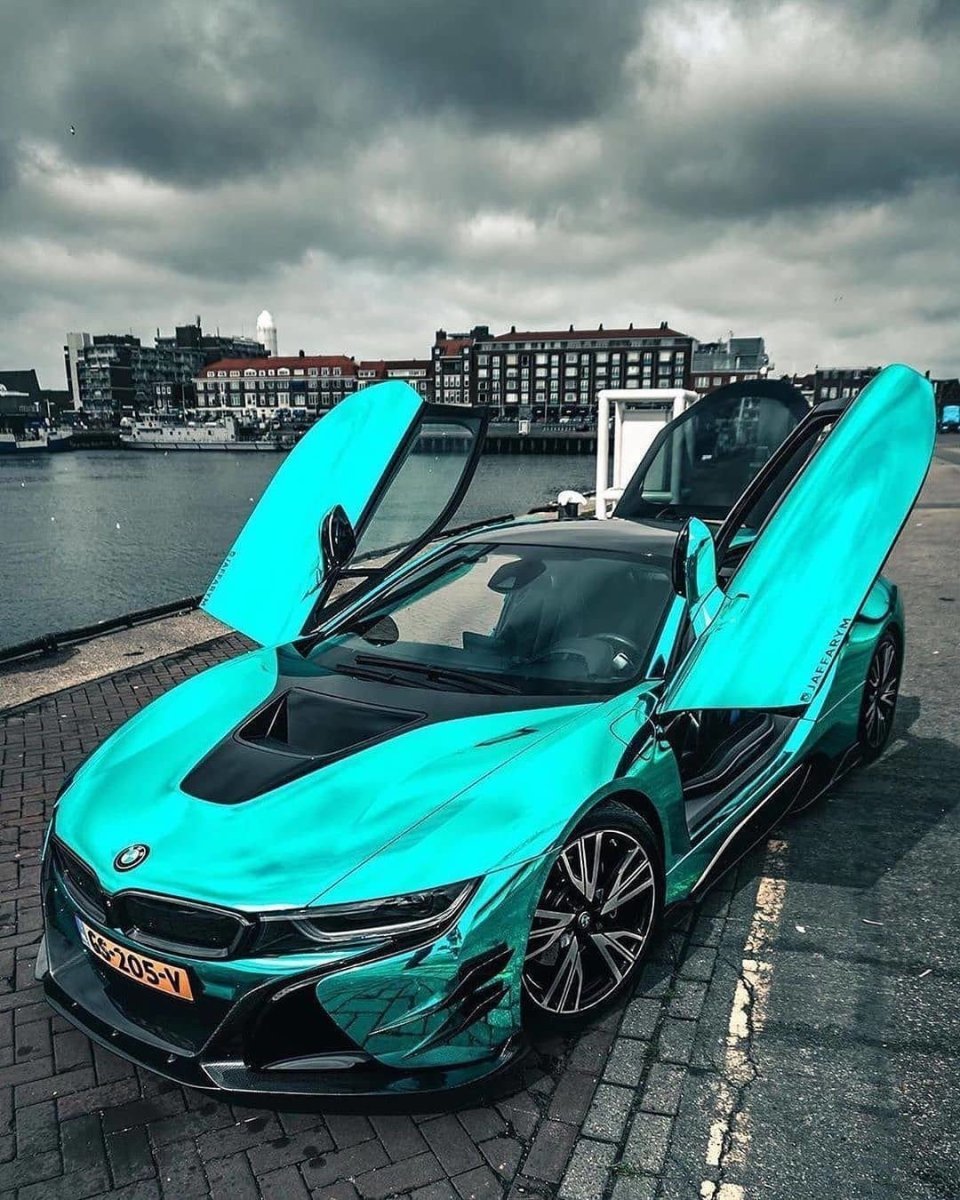 БМВ i8 салатовая