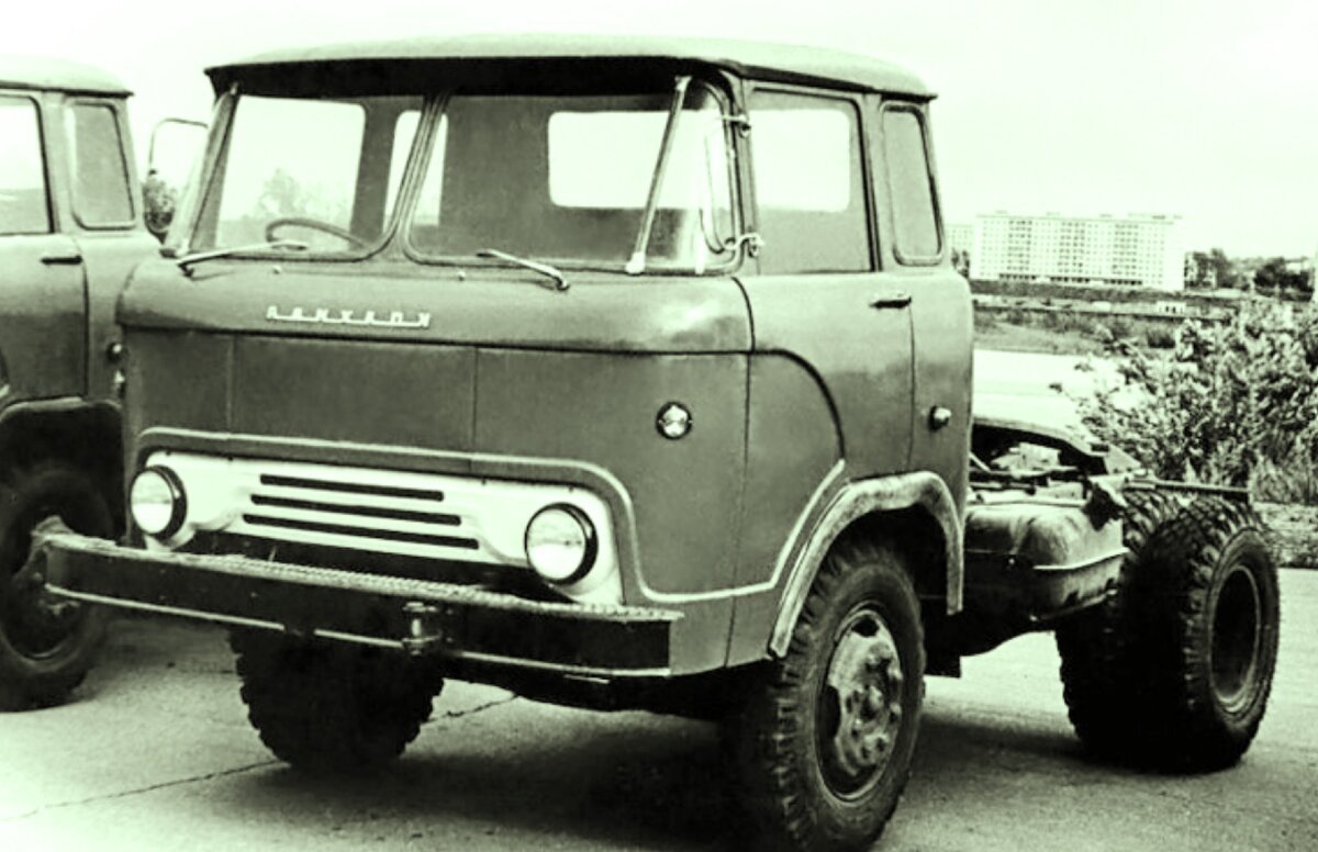 Каз-608 Колхида тягач