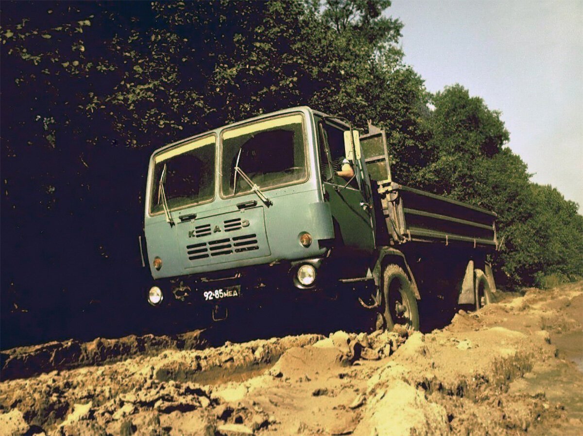 Грузовик каз 4540