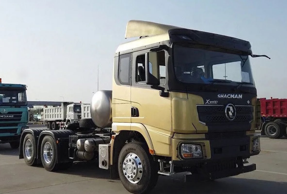 Shacman 6х6 sx42586v385