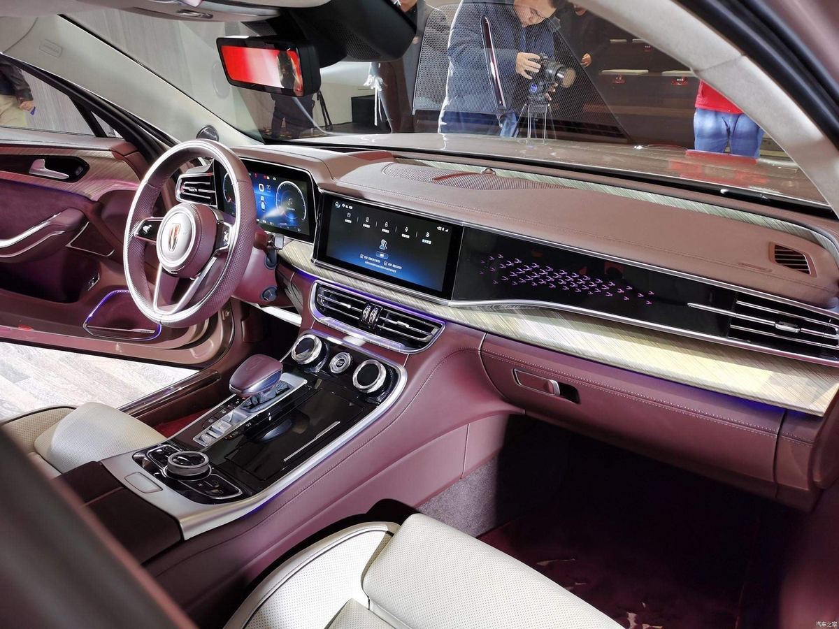 Китайский седан Hongqi h9