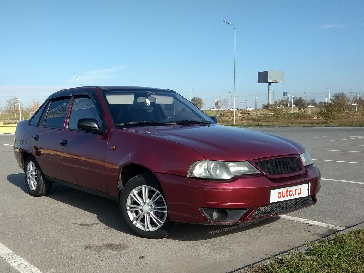 Daewoo Nexia 2010 красная