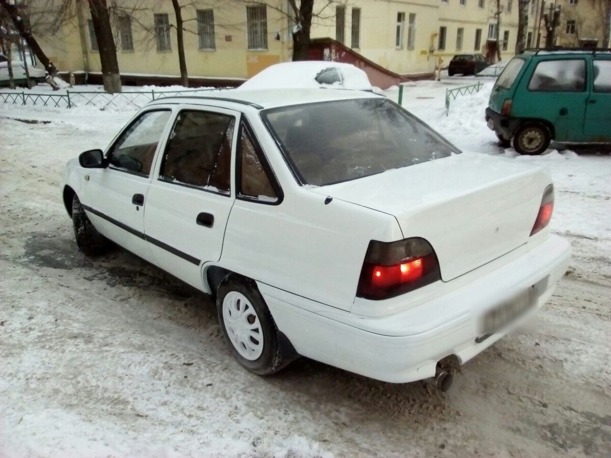 Daewoo Nexia n100 белая