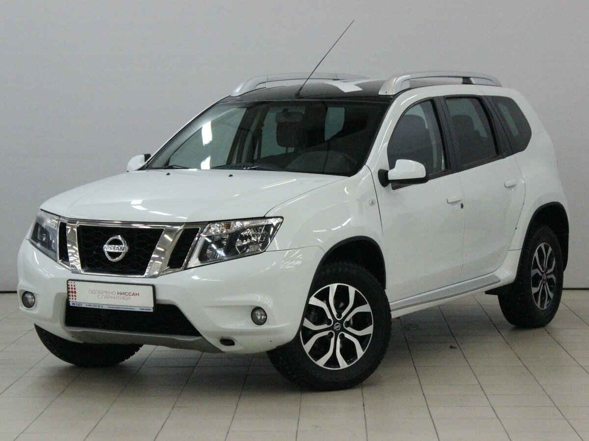 Nissan Terrano 2015 белый