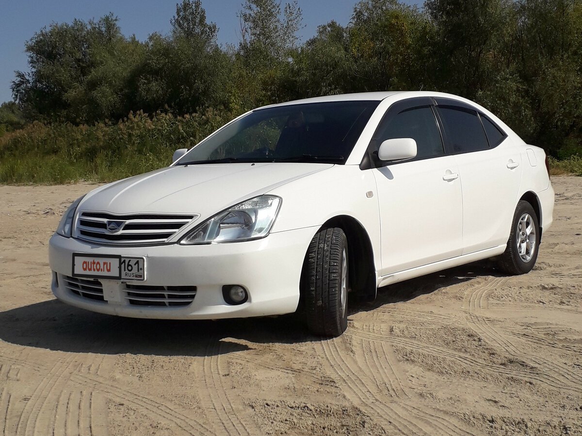 Toyota Allion белый