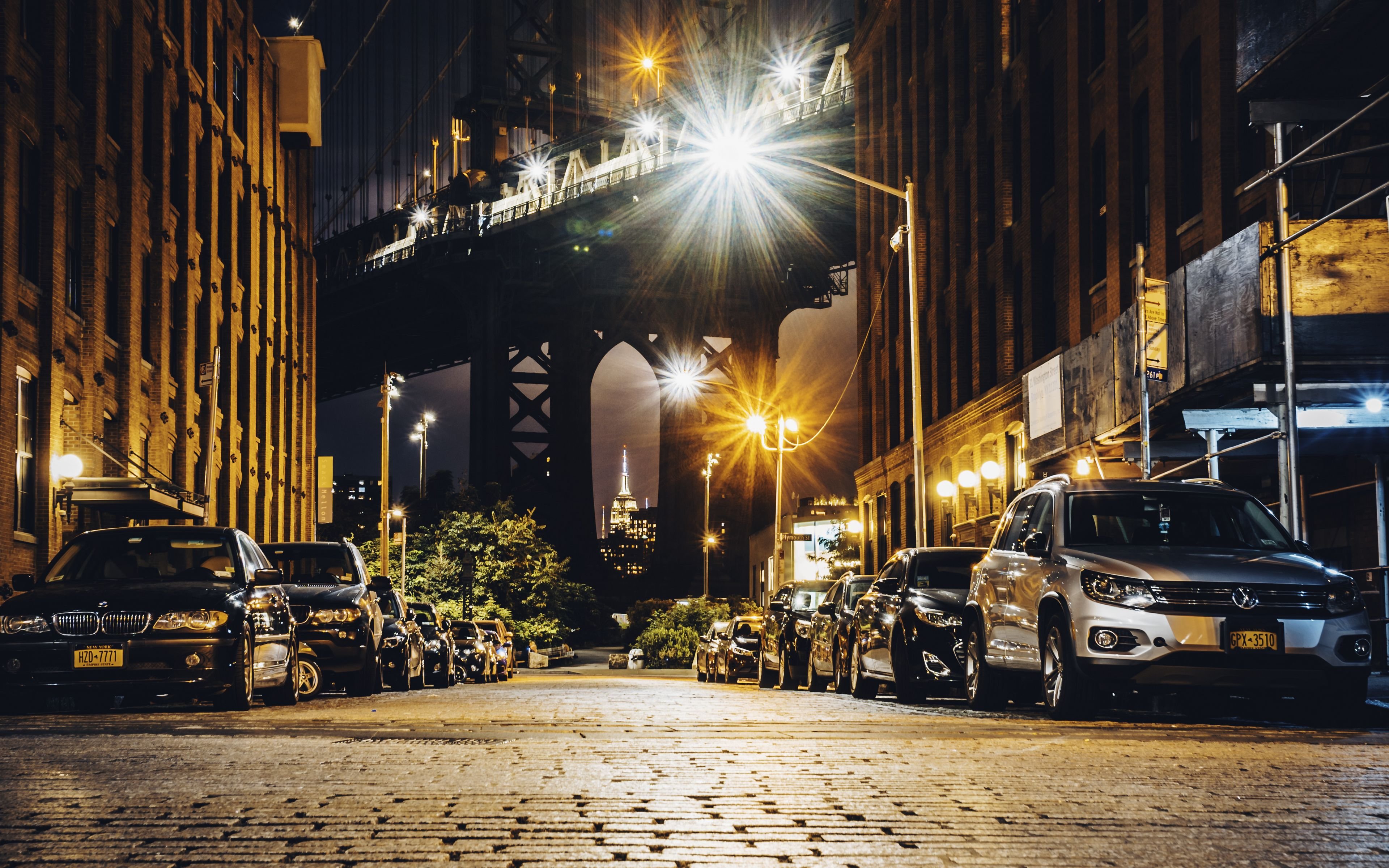 Вечер улица машины. Ночная улица. Ночная улица с машинами. Ночной город улица. Нью-Йорк улицы.