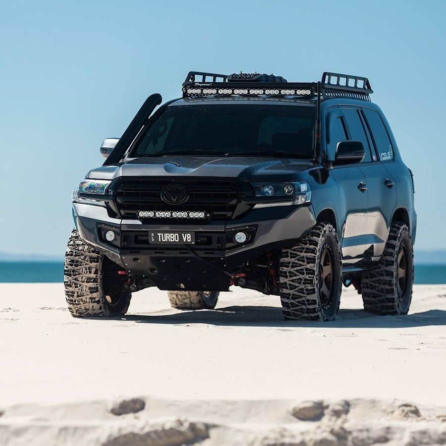 Внедорожный Toyota Land Cruiser 200