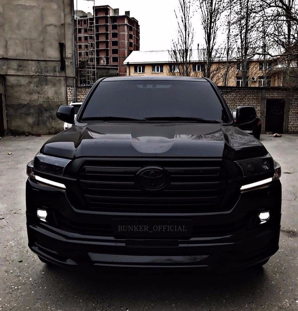 Land Cruiser 200 черный тонированный