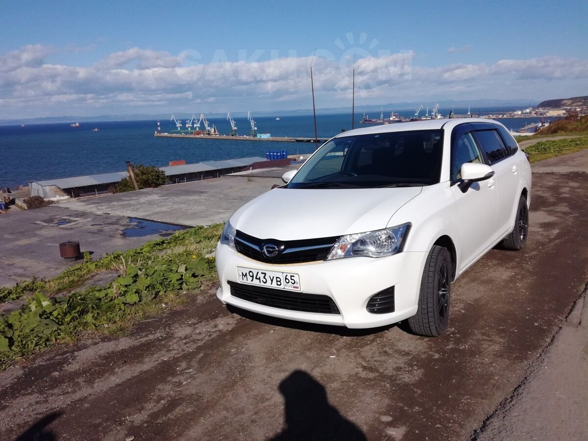 Toyota Corolla Fielder 2012