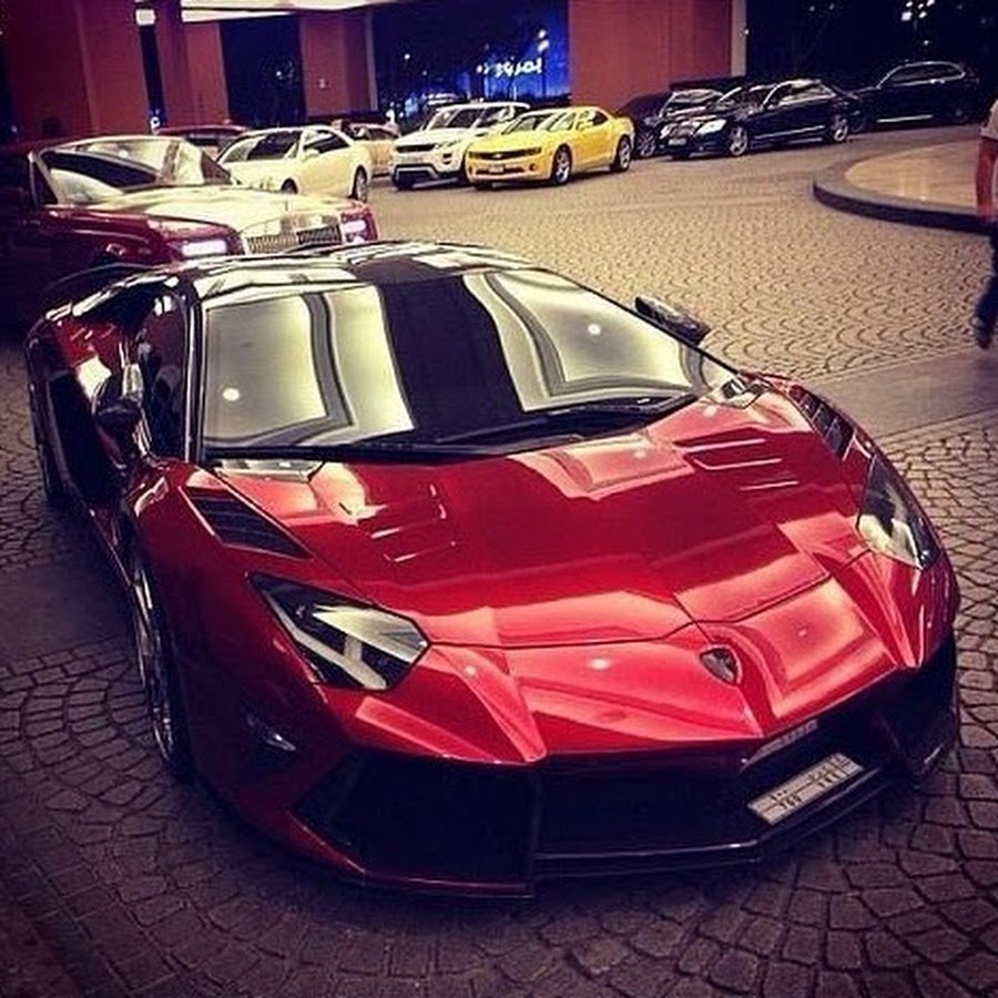 Ламборгини авентадор