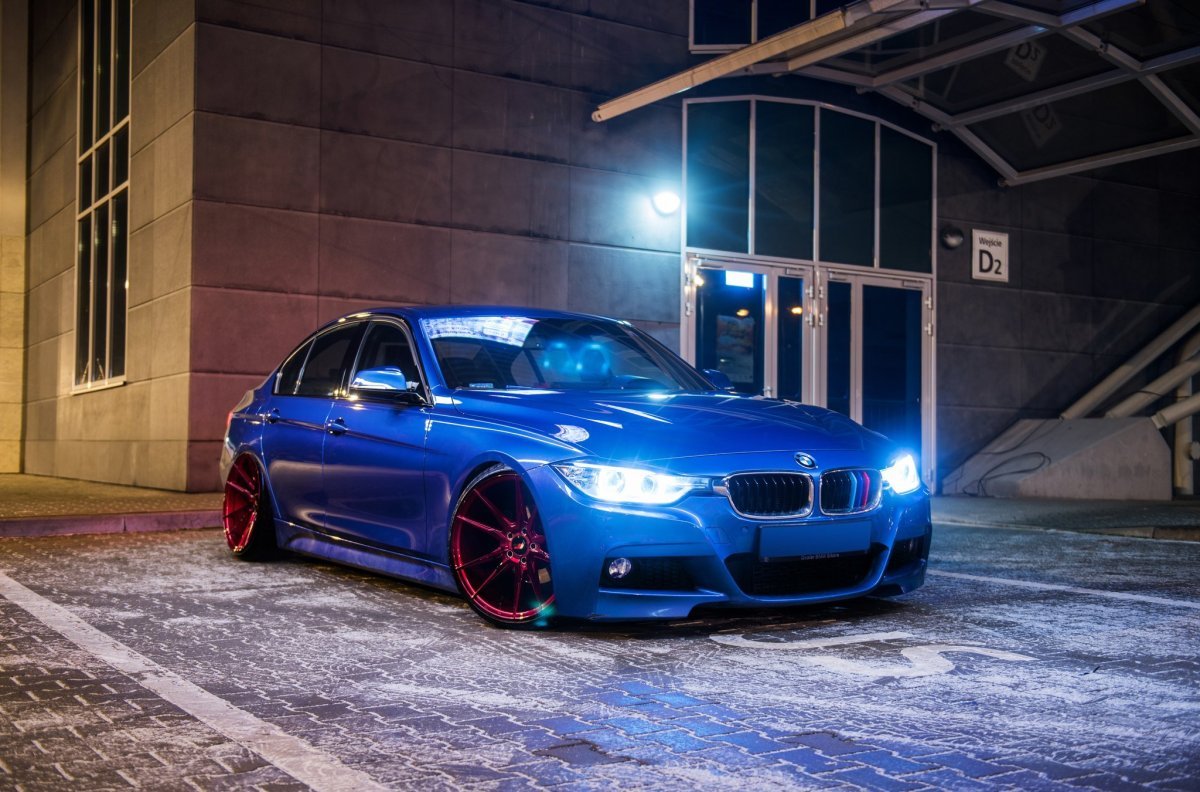 BMW m5 f30 неон