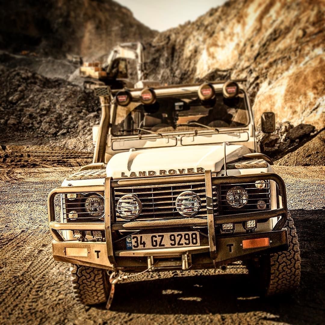 Путешествия на Land Rover Defender 110