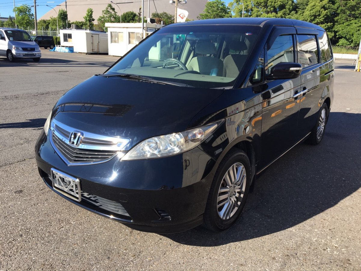 Honda Elysion 2013
